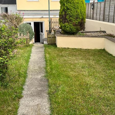 Pet Friendly Cottage Pool Exteriör bild